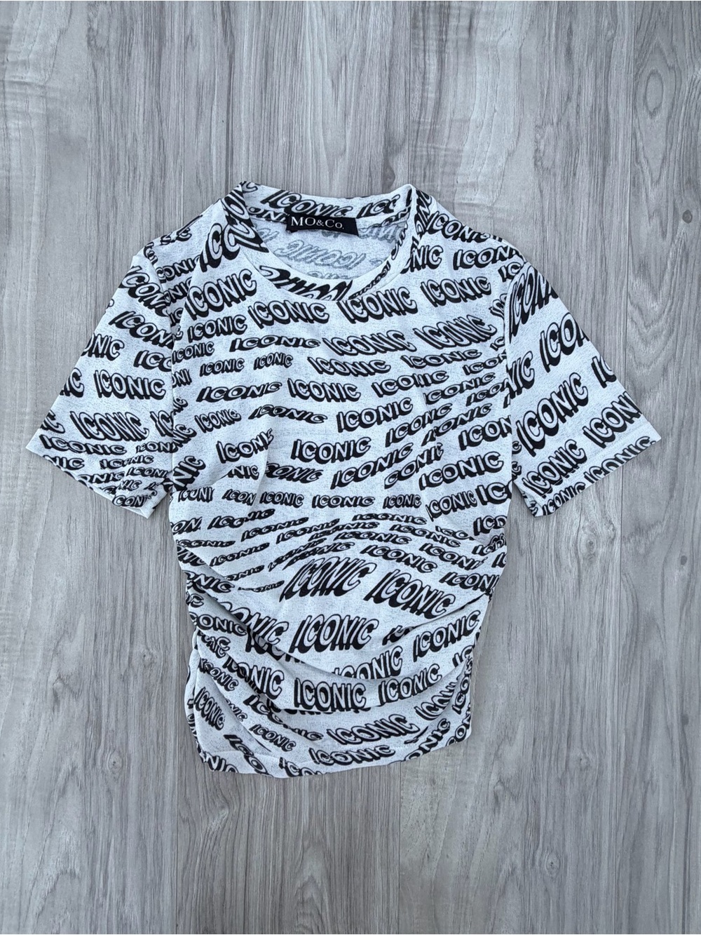 MO&Co white short-sleeve top